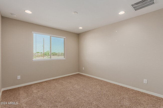 Building Photo - 8854 W Palo Verde Dr