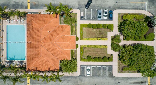 Building Photo - 7330 NW 114th Ave