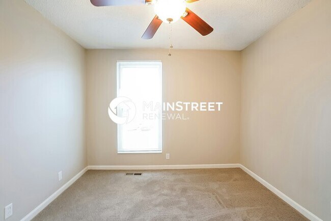 Building Photo - 5 Bedroom Pet-Friendly Home in NASHVILLE, ...