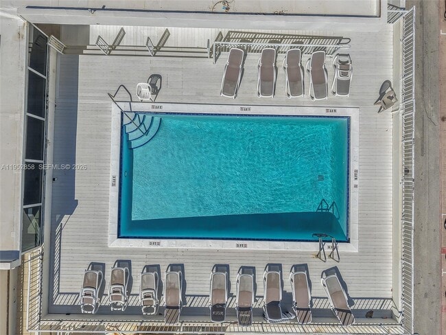 Building Photo - 4141 Collins Ave