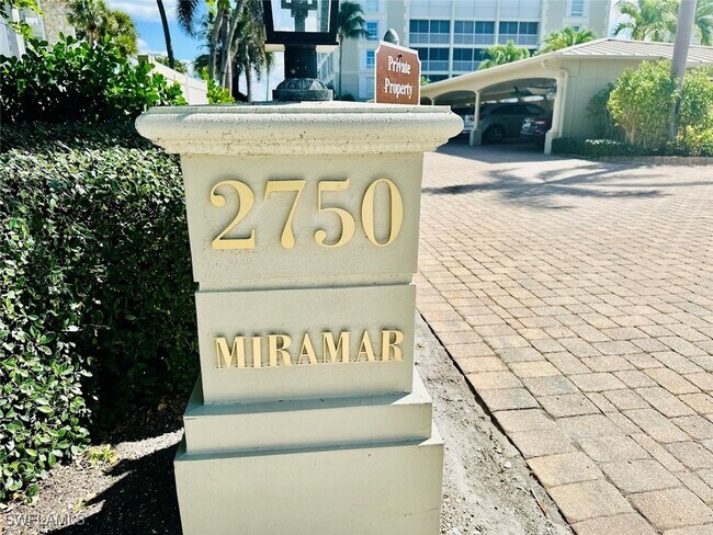 Building Photo - 2750 Gulf Shore Blvd N