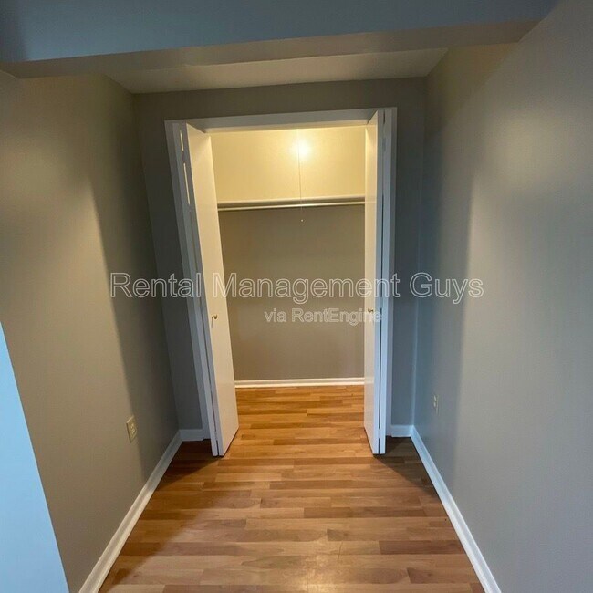 Building Photo - 8229 Halifax Ct N