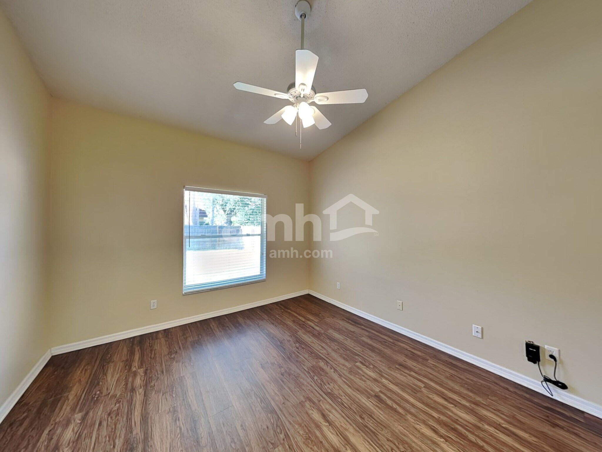 Building Photo - 29333 Yarrow Dr