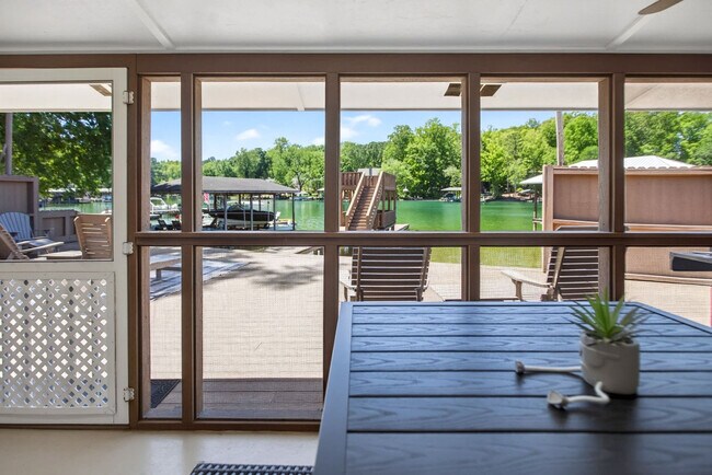 Building Photo - 51 Shore Line Ct