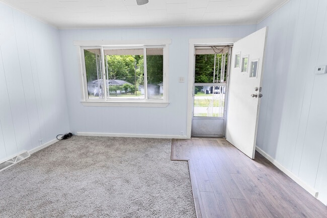 Building Photo - 77 Luka Rd