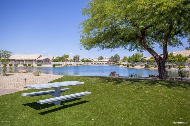 Building Photo - 20615 N Ventana Dr W