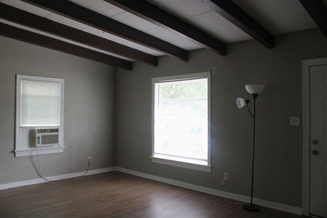 Building Photo - 1303 Downing St SW