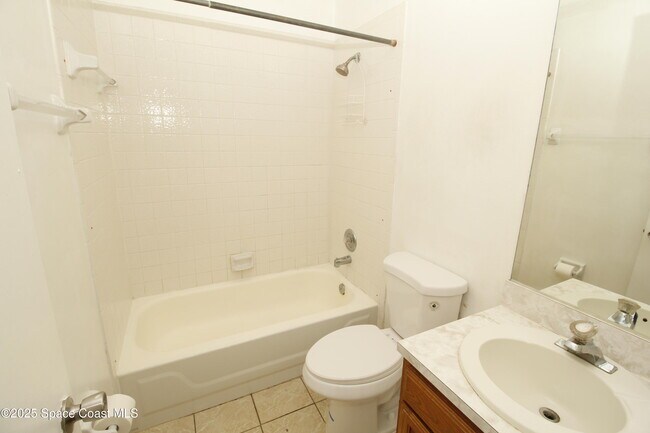 Building Photo - 1735 Hazelton St NW