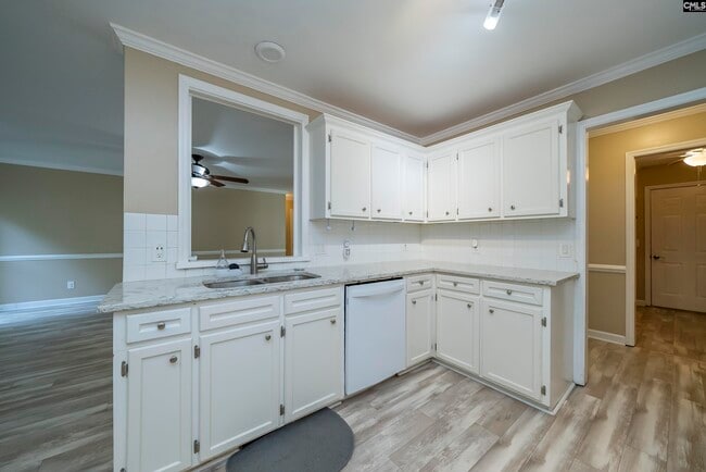 Building Photo - 105 Brook Trout Ct