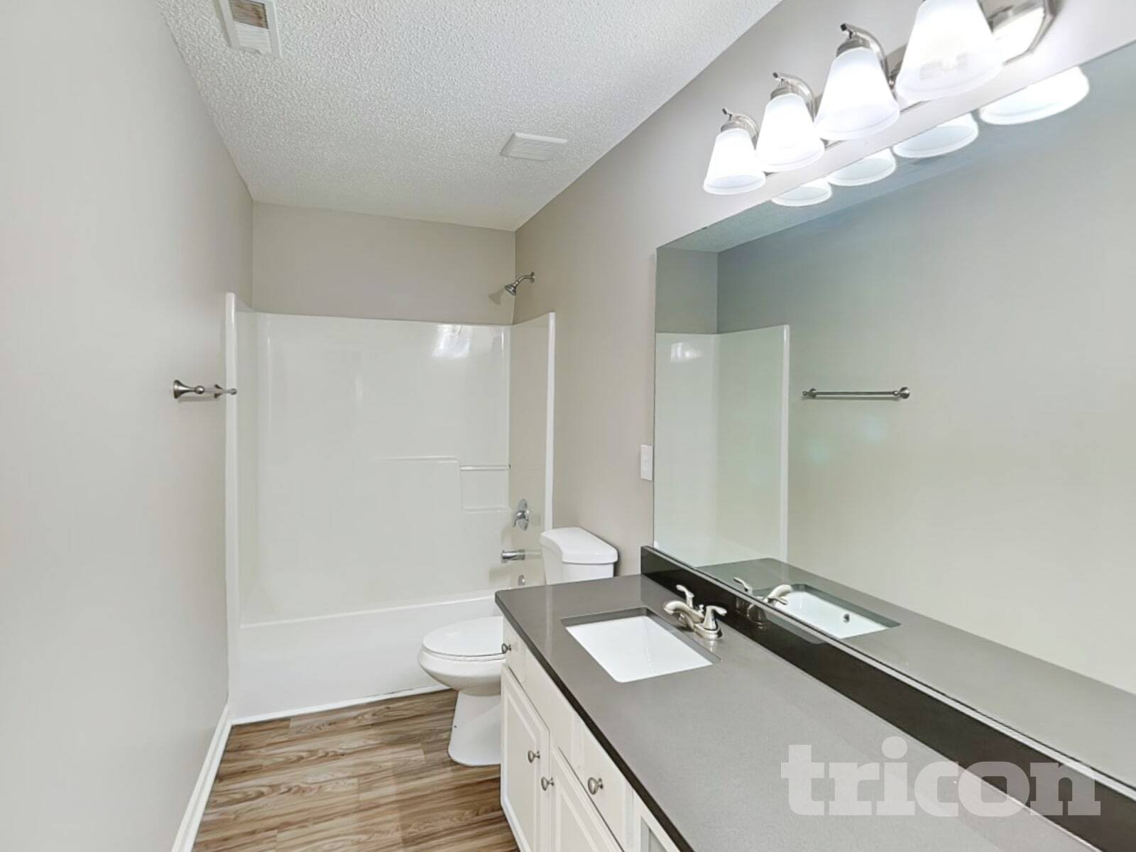 Building Photo - 2208 Ballingarry Dr