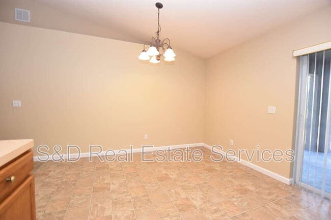 Building Photo - 7109 Evergreen Loop