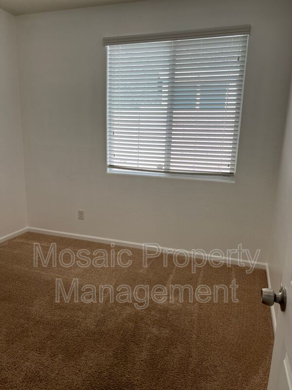 Building Photo - 3731 Aspen Ave
