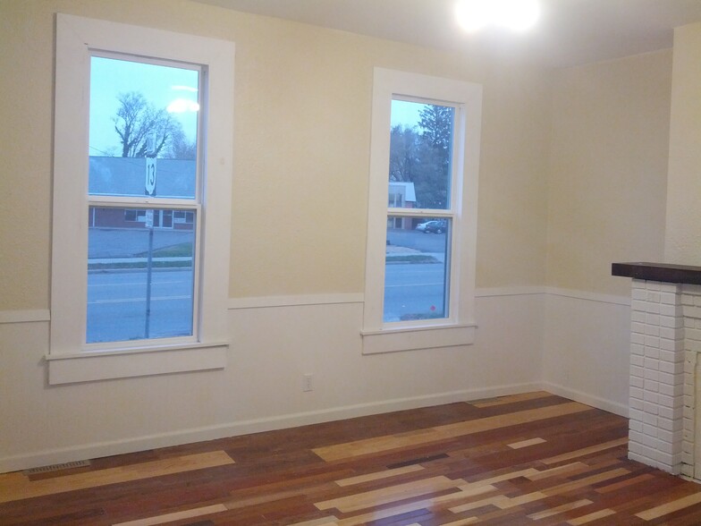 Building Photo - 414 Mount Vernon Rd
