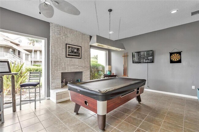 Building Photo - 425 Windrush Bay Dr