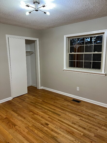 Building Photo - 1334 Ely Rd