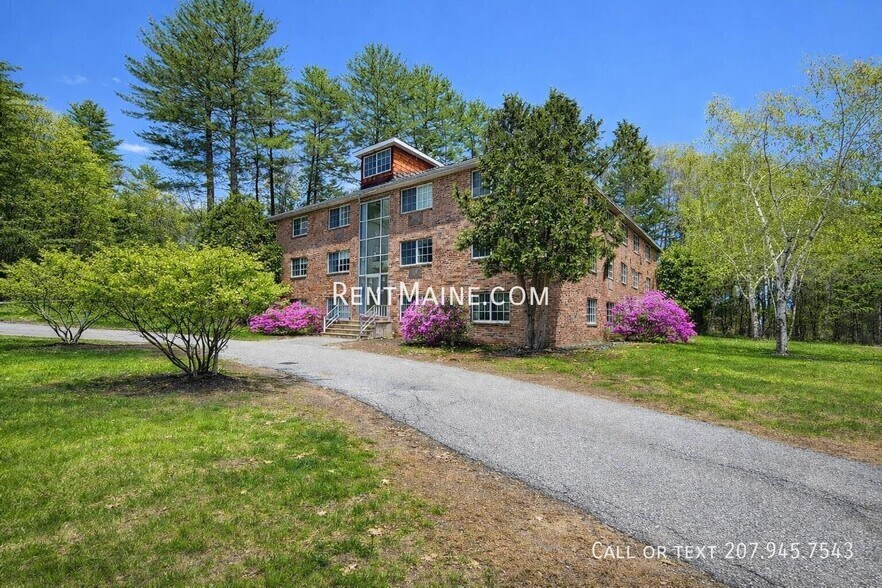 Building Photo - 20 Tall Pines Dr