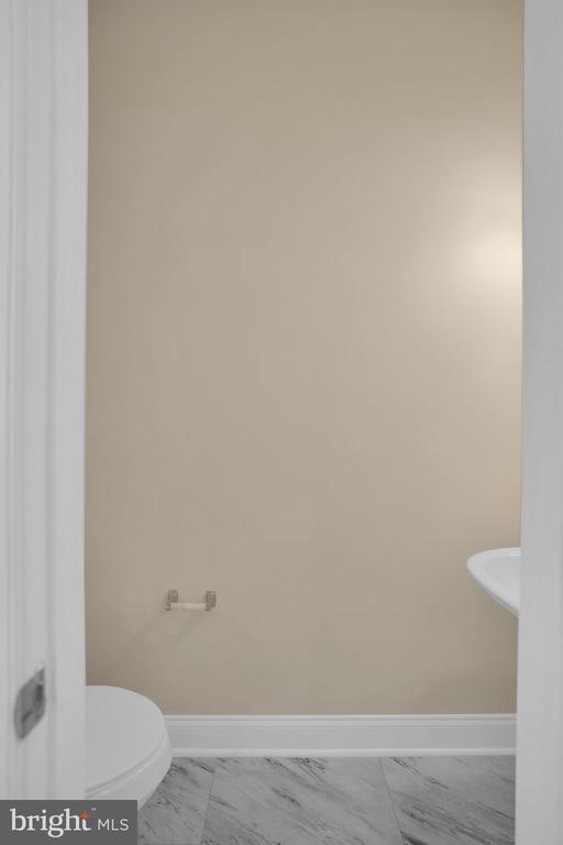 Building Photo - 111 Chevy Chase St