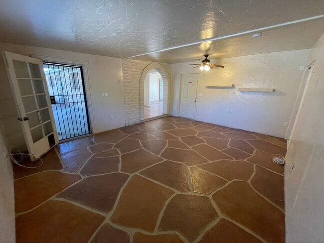 Building Photo - 7655 E Tulip Tree St