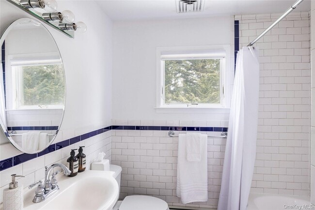 Building Photo - 17B Baycrest Ave