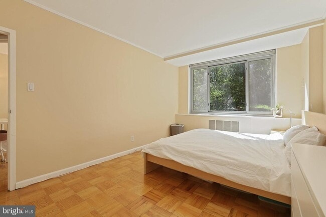 Building Photo - 4200 Cathedral Ave NW