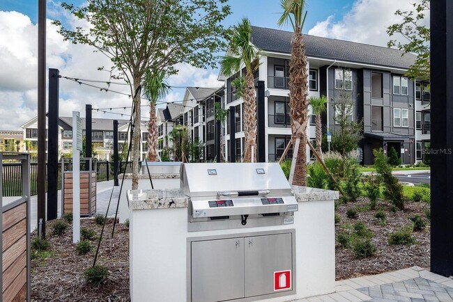 Building Photo - 3020 Base Blvd