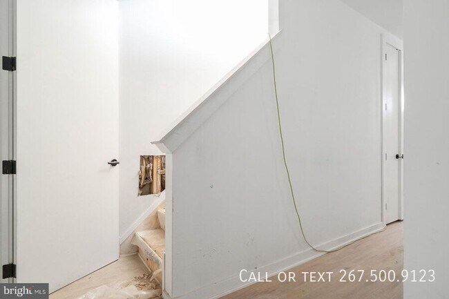 Building Photo - 1306 N Front St