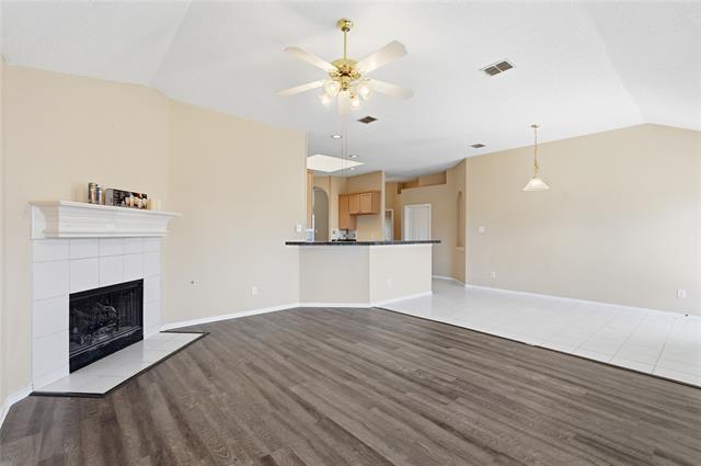 Building Photo - 3907 Rose Ct