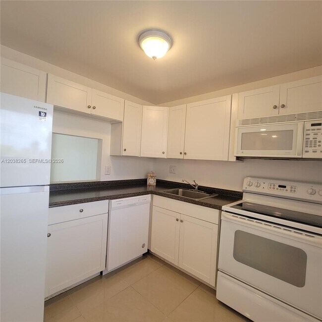 Building Photo - 6021 NW 61st Ave