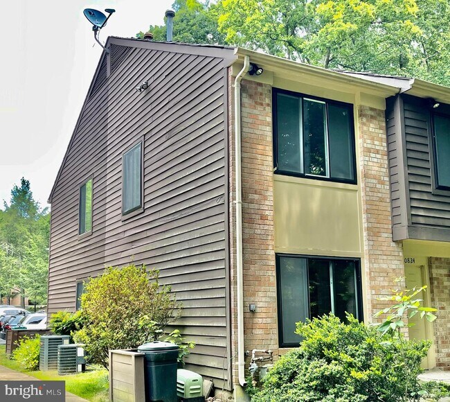 Building Photo - 10824 Whiterim Dr