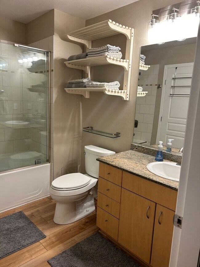 Building Photo - Elevate Your Lifestyle: Luxurious North-Facing Residence with Stunning Courtyard Views