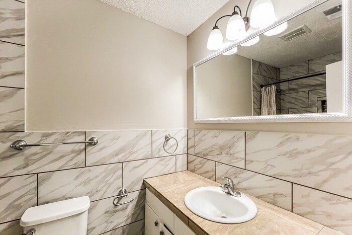 Building Photo - 3928 Croydon Rd