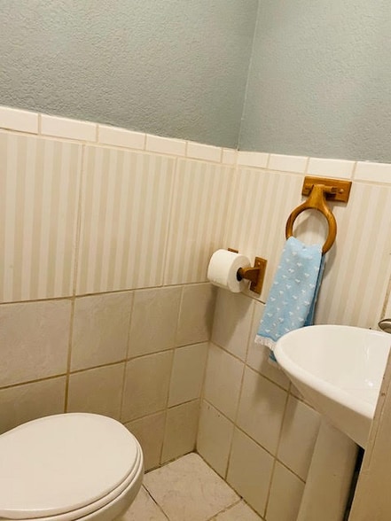 Building Photo - 168 168th Ave