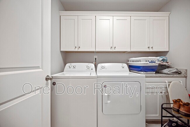 Building Photo - 805 Lafayette St