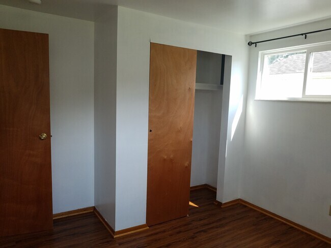 South Bedroom - 87 S 23rd St