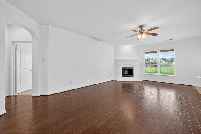 Building Photo - 83 West Wading Pond Circle