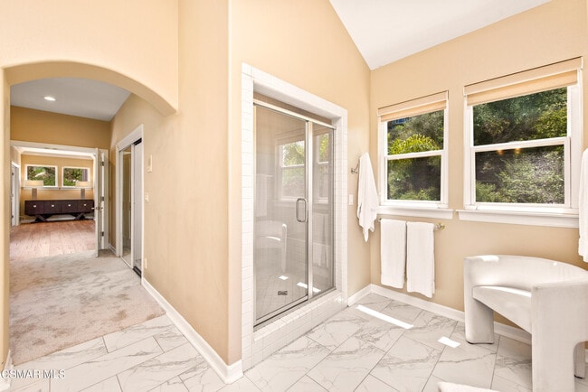 Building Photo - 1074 Deseo Ave
