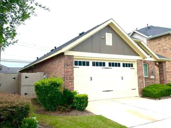 Building Photo - 1518 Summer City Dr