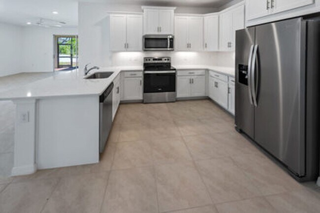Building Photo - ANNUAL RENTAL AVAILABLE FOR ASAP MOVE-IN!!