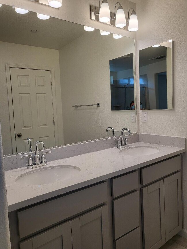 Building Photo - 4902 Bufflehead Ln