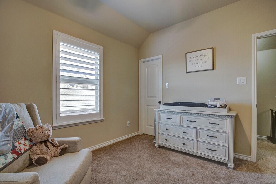 Building Photo - 2046 Sundown Dr