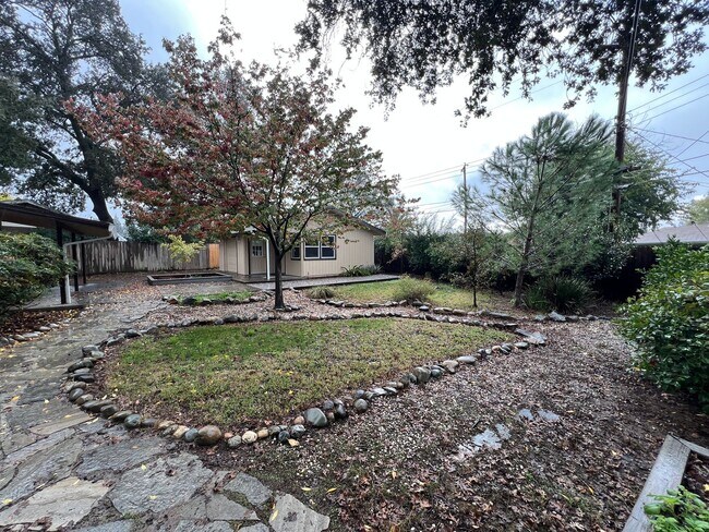 Building Photo - Charming Home With Detached Workshop And S...