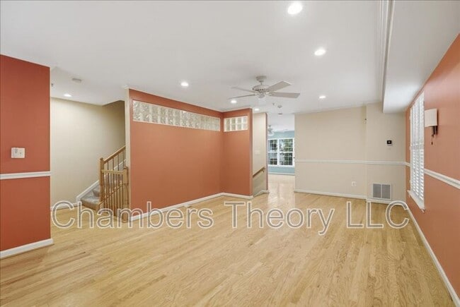 Building Photo - 11308 King George Dr