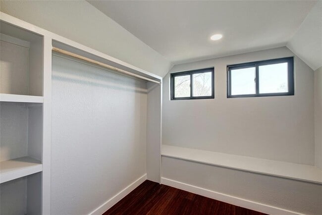 Building Photo - 4412 Caswell Ave