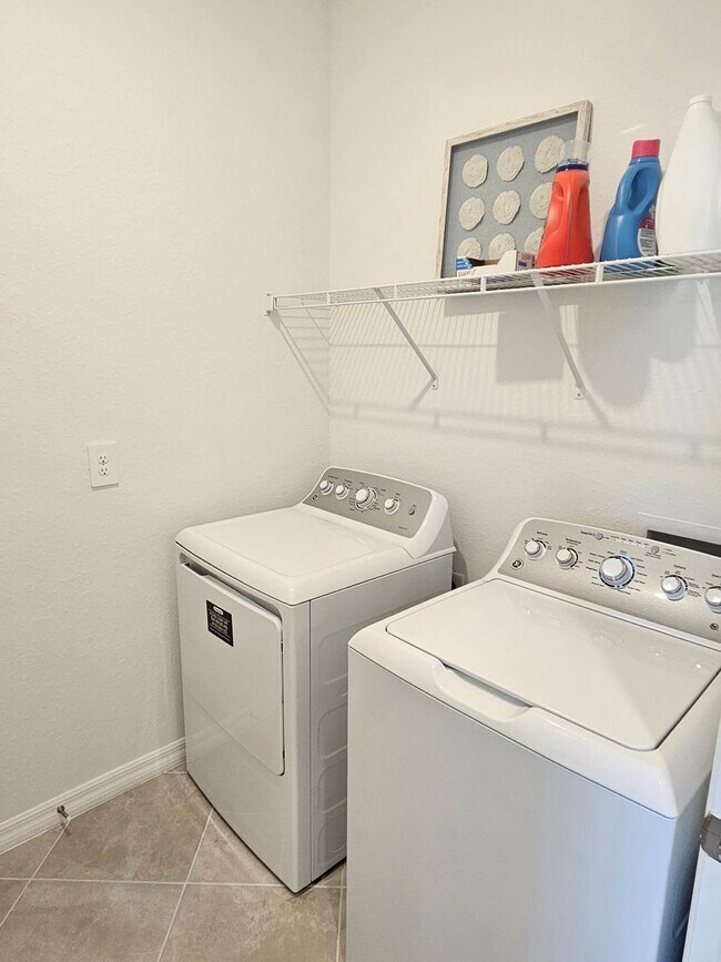 Building Photo - 12665 Radiance Ct