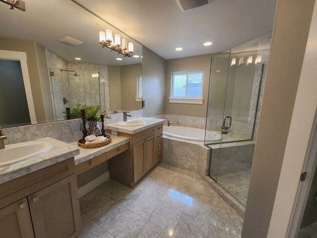 Building Photo - 2 Primary Suites, Beautiful Office & Theater Room! Experience Unmatched Luxury on the Columbia Ri...