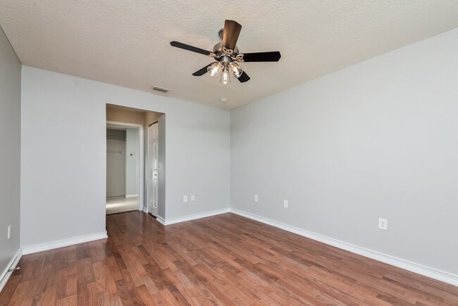 Building Photo - 4726 69th Ct E