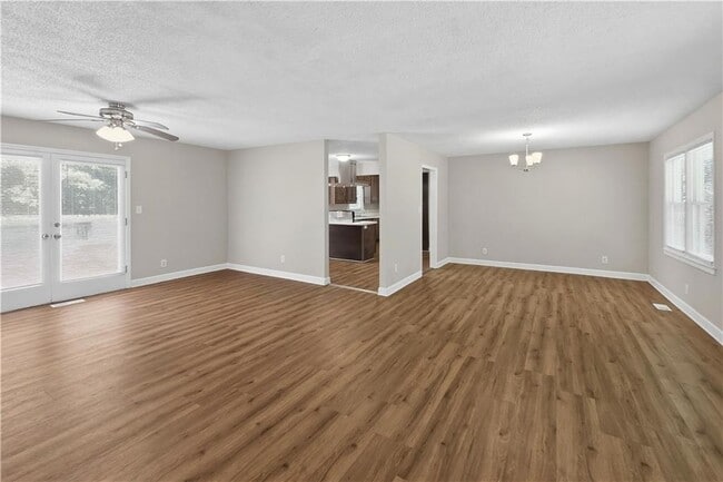 Building Photo - 5949 James Rd