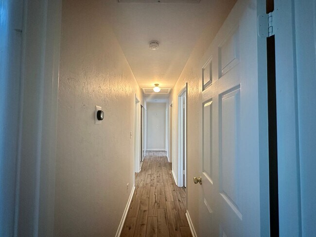 Building Photo - Spacious 4-Bedroom Home with Pool on Half ...