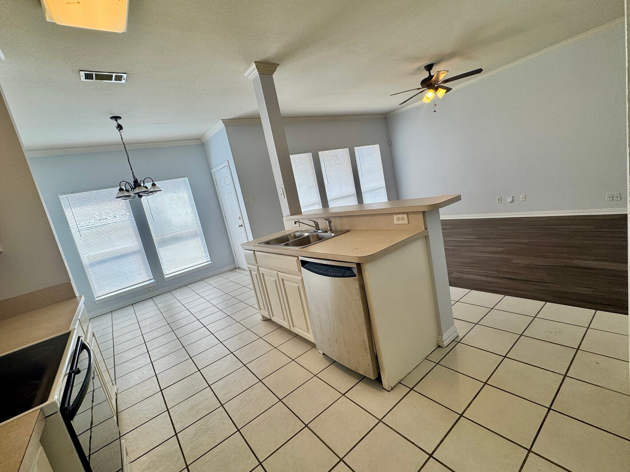 Building Photo - 5812 Blackmon Ct