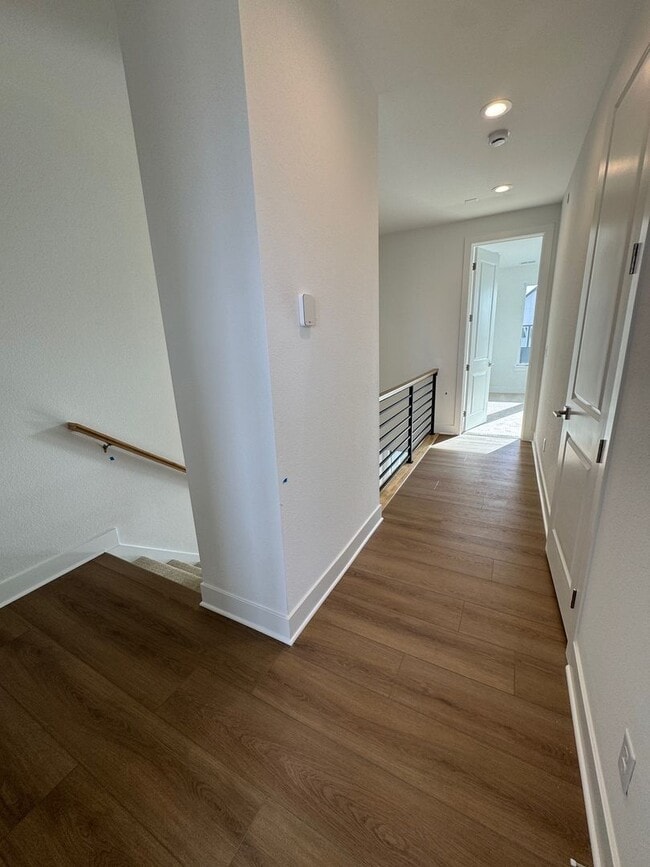 Building Photo - Brand-new townhome for rent in the heart of Erie Town Center